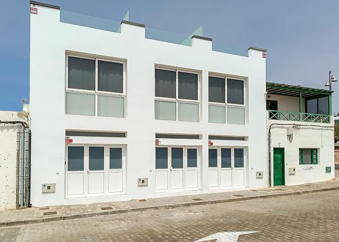 Homu Sama - Muy Cerca De La Playa Playa Blanca (Lanzarote)